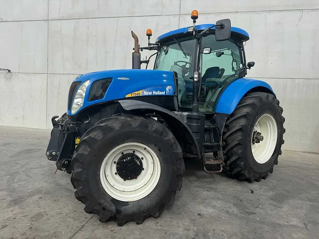 2007 - new holland - t7040 - 4-wheel drive tractor - afbeelding 14 van  21