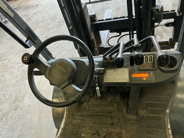 2007 - toyota 52-8fd25 - vorkheftruck - afbeelding 2 van  15