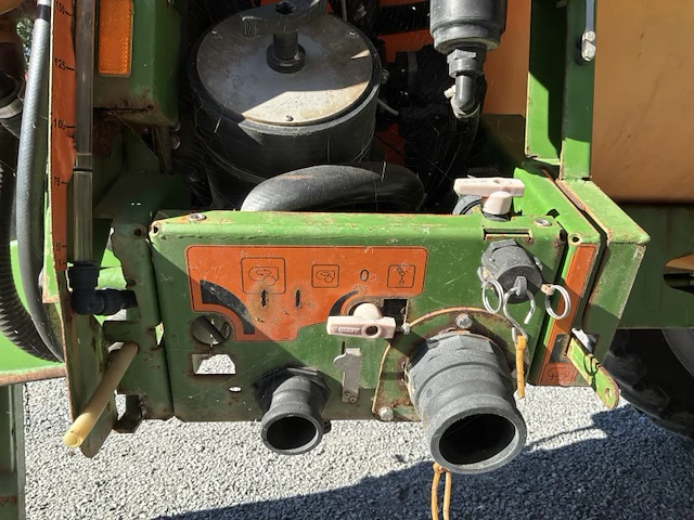 2007 amazone ux 3200 getrokken veldspuit - afbeelding 8 van  40