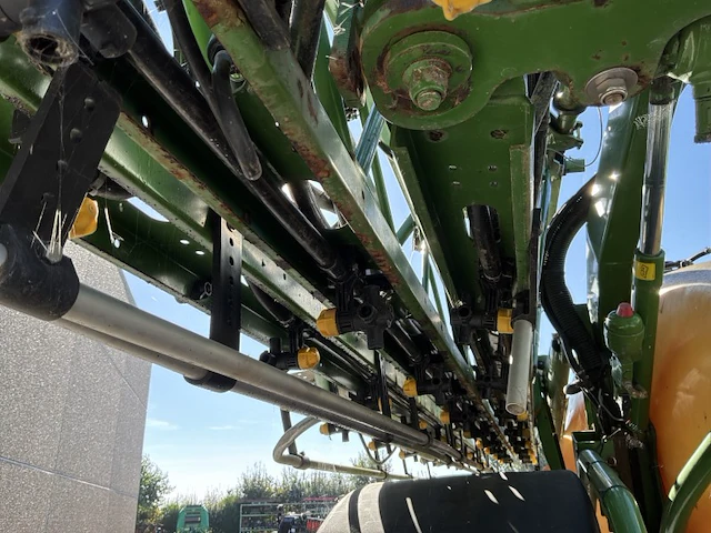 2007 amazone ux 3200 getrokken veldspuit - afbeelding 13 van  40
