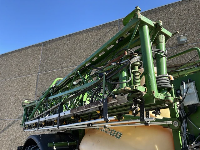 2007 amazone ux 3200 getrokken veldspuit - afbeelding 18 van  40