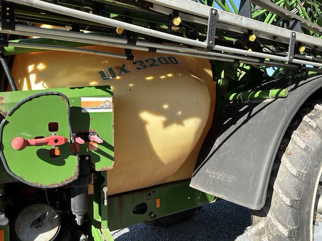 2007 amazone ux 3200 getrokken veldspuit - afbeelding 24 van  40