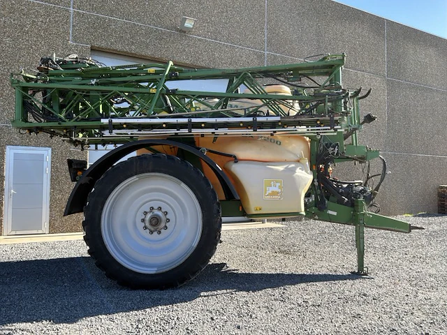 2007 amazone ux 3200 getrokken veldspuit - afbeelding 34 van  40