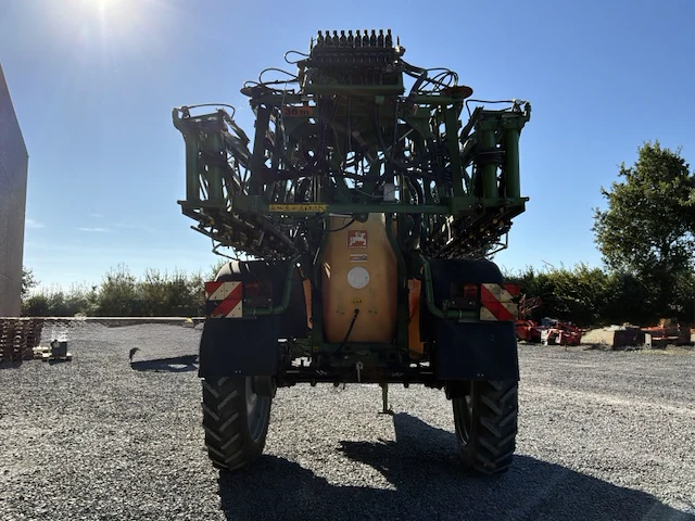 2007 amazone ux 3200 getrokken veldspuit - afbeelding 37 van  40