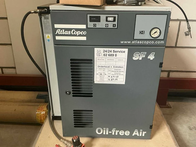 2007 atlas copco sf4 olievrije compressor - afbeelding 1 van  4
