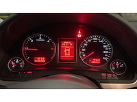 2007 audi a4 personenauto - afbeelding 2 van  27