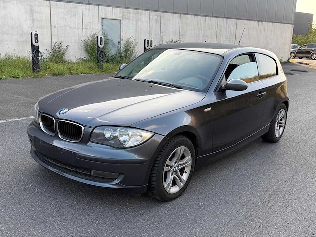 2007 bmw 118i personenauto - afbeelding 1 van  12