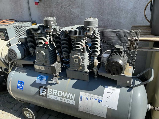 2007 brown cr555+q luchtcompressor - afbeelding 1 van  7