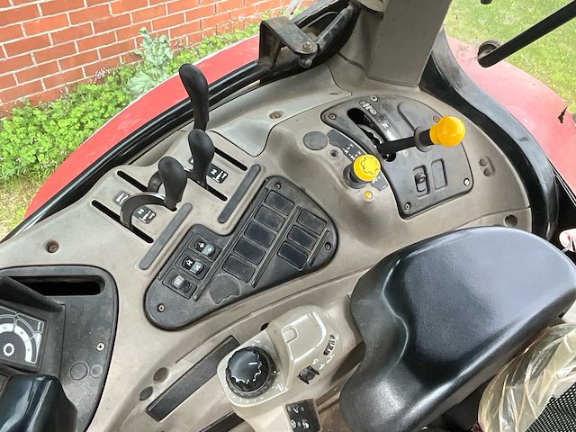 2007 case ih mxu130-4wd vierwielaangedreven landbouwtractor - afbeelding 18 van  28