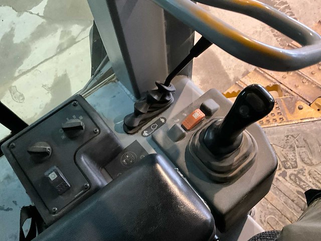 2007 caterpillar d3g xl - bulldozer - afbeelding 14 van  33