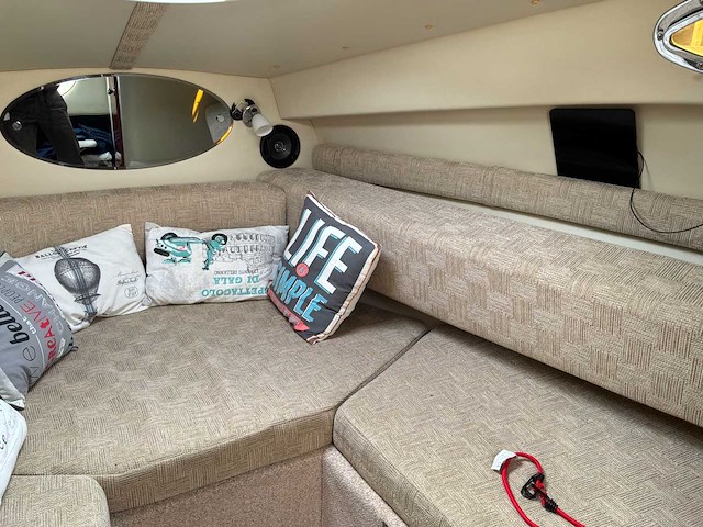 2007 cobrey 25 sc dubbelkajuitboot motorjacht met 3-assige aanhanger - afbeelding 13 van  77