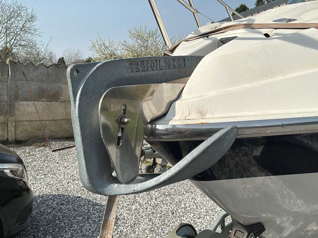 2007 cobrey 25 sc dubbelkajuitboot motorjacht met 3-assige aanhanger - afbeelding 63 van  77