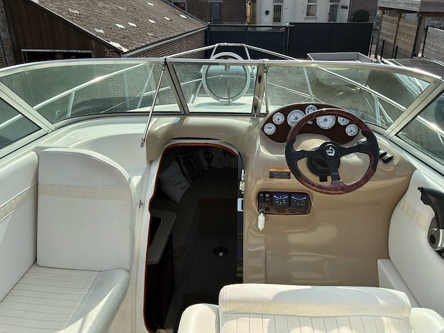 2007 cobrey 25 sc dubbelkajuitboot motorjacht met 3-assige aanhanger - afbeelding 4 van  79