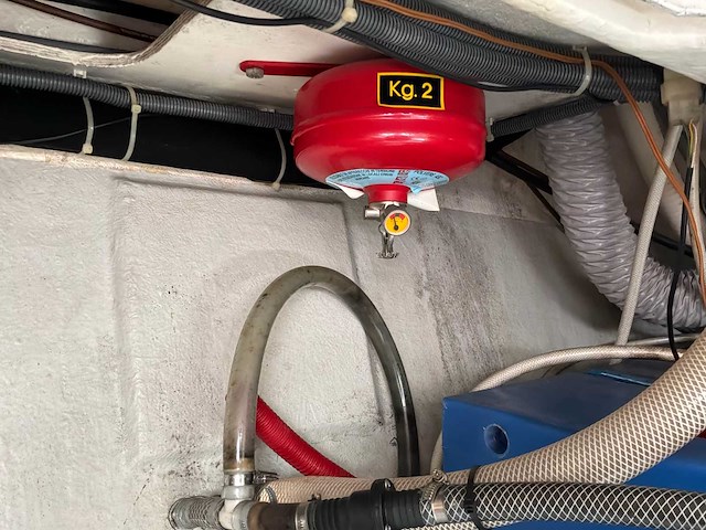 2007 cobrey 25 sc dubbelkajuitboot motorjacht met 3-assige aanhanger - afbeelding 33 van  79