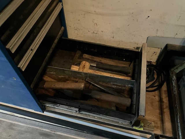 2007 daf fa-lf45 vrachtwagen met gereedschappen - afbeelding 26 van  131