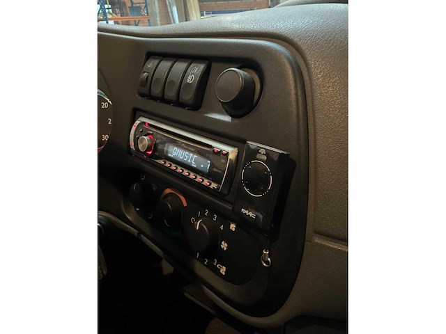 2007 daf fa-lf45 vrachtwagen met gereedschappen - afbeelding 40 van  131