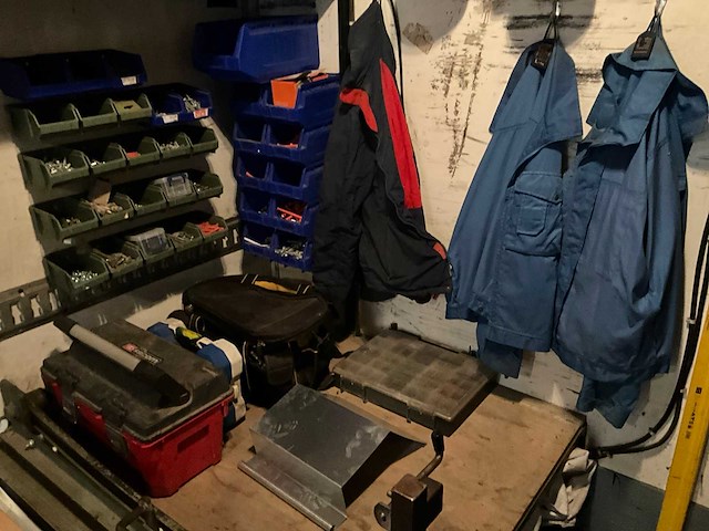 2007 daf fa-lf45 vrachtwagen met gereedschappen - afbeelding 53 van  128