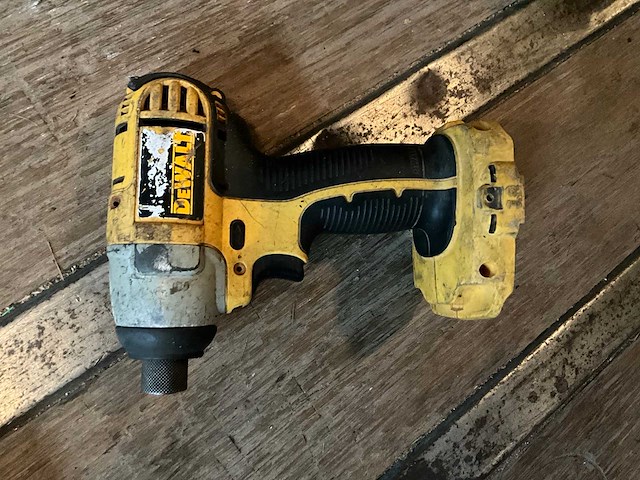 2007 daf fa-lf45 vrachtwagen met gereedschappen - afbeelding 97 van  128