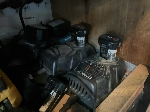 2007 daf fa-lf45 vrachtwagen met gereedschappen - afbeelding 114 van  128