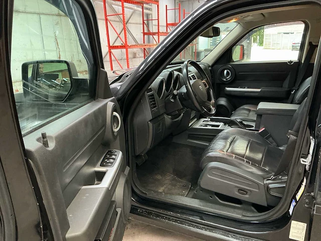 2007 dodge nitro rt personenauto - afbeelding 3 van  30