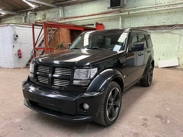 2007 dodge nitro rt personenauto - afbeelding 1 van  30