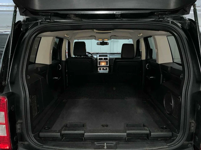 2007 dodge nitro rt personenauto - afbeelding 10 van  30
