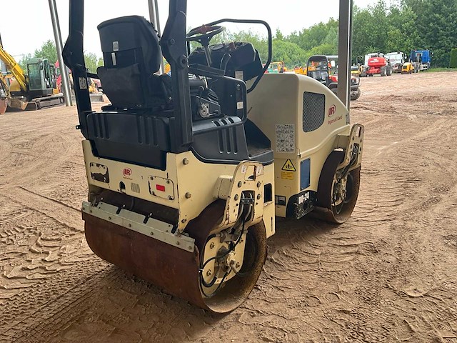 2007 ingersoll rand dd-24 wegenwals - afbeelding 11 van  15