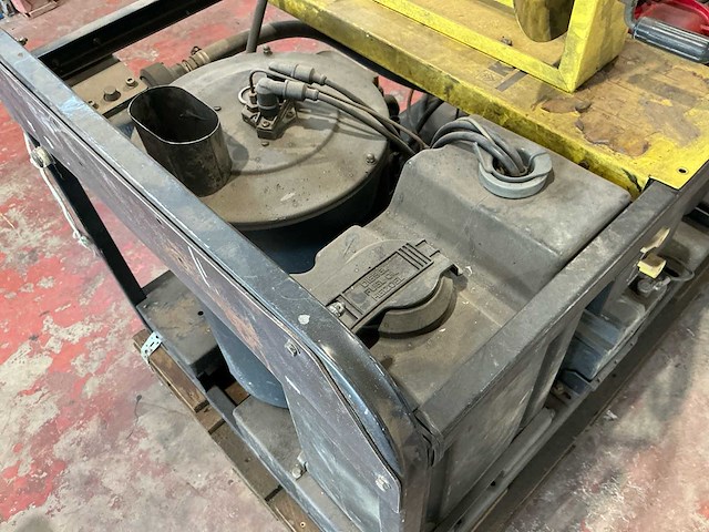 2007 karcher hds 1000 de - yanmar hogedrukreiniger - afbeelding 12 van  13