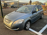 2007 kia cee’d personenauto - afbeelding 1 van  8