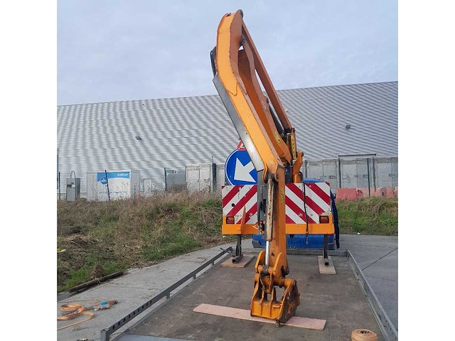 2007 kuhn ep 5262 spa maaiarm achter tractor - afbeelding 2 van  13