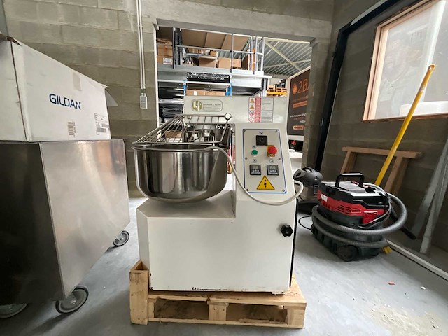 2007 logiudice forni professionele spiraal-kneedmachine - afbeelding 1 van  5