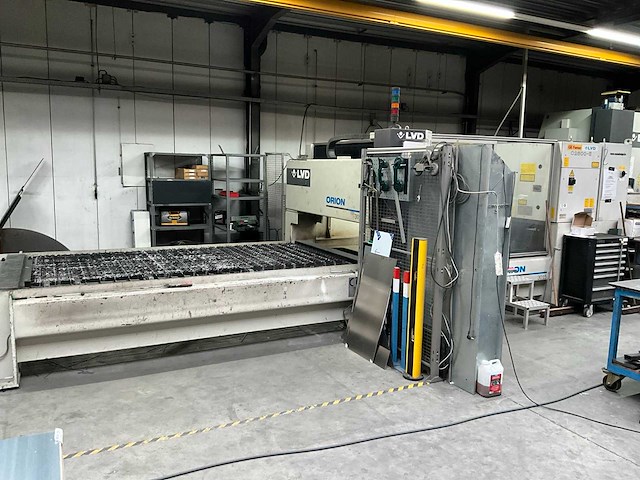 2007 lvd orion 3015 cnc co2-lasersnijmachine - afbeelding 1 van  13