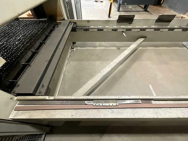 2007 lvd orion 3015 plus cnc co2-lasersnijmachine met een ge fanuc/lvd besturing - afbeelding 29 van  40