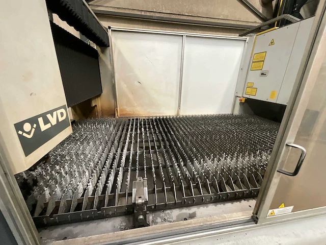 2007 lvd orion 3015 plus cnc co2-lasersnijmachine met een ge fanuc/lvd besturing - afbeelding 5 van  40