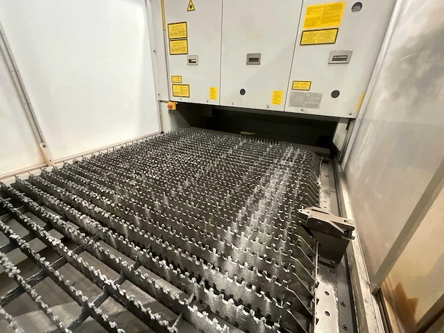 2007 lvd orion 3015 plus cnc co2-lasersnijmachine met een ge fanuc/lvd besturing - afbeelding 40 van  40