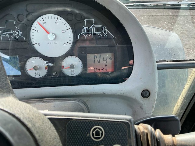 2007 massey ferguson 7495 dyna vt vierwielaangedreven landbouwtractor - afbeelding 8 van  24