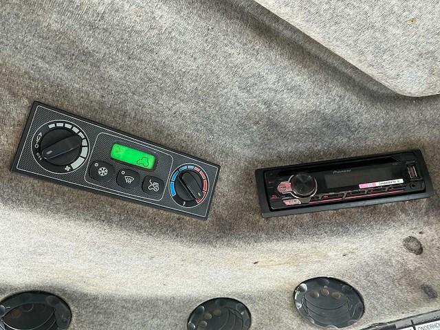 2007 massey ferguson 7495 dyna vt vierwielaangedreven landbouwtractor - afbeelding 10 van  24