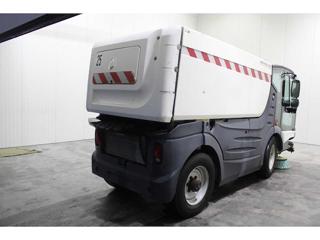2007 mathieu yno grand azure straatveegmachine - afbeelding 3 van  19