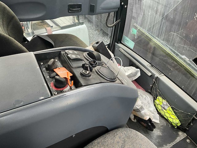 2007 mathieu yno grand azure straatveegmachine - afbeelding 10 van  19