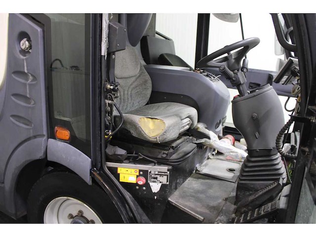 2007 mathieu yno grand azure straatveegmachine - afbeelding 14 van  19