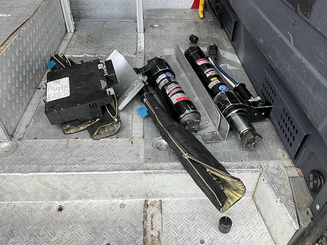 2007 mercedes benz 515 cdi brandweerwagen bestelwagen - afbeelding 7 van  24