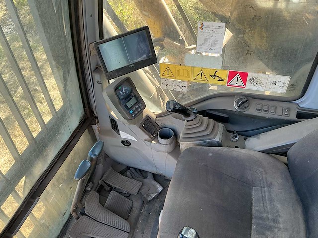 2007 new holland e485 rupsgraafmachine - afbeelding 40 van  40