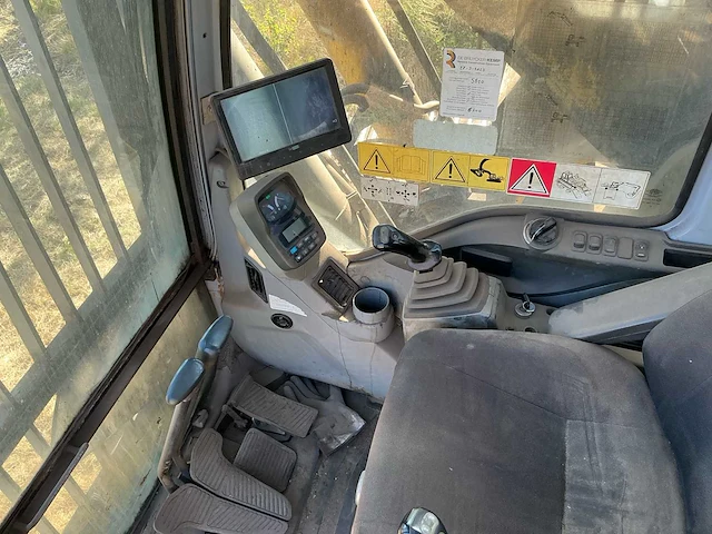 2007 new holland e485 rupsgraafmachine - afbeelding 40 van  40