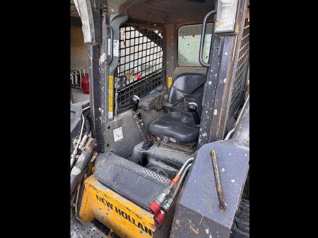 2007 new holland l170 schranklader - afbeelding 9 van  12