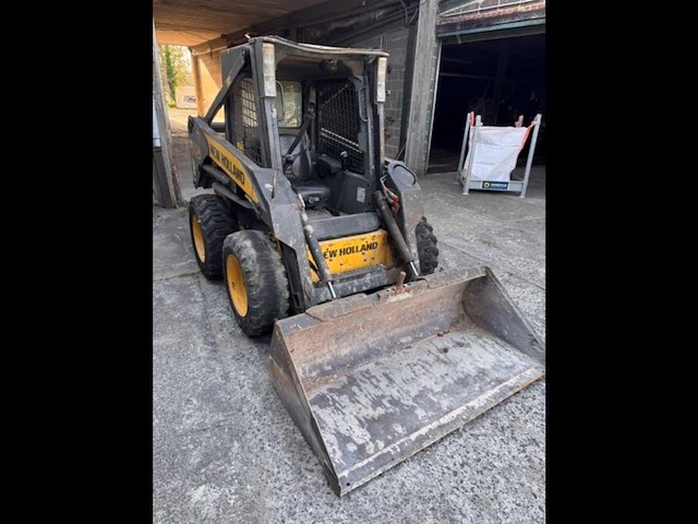 2007 new holland l170 schranklader - afbeelding 1 van  12
