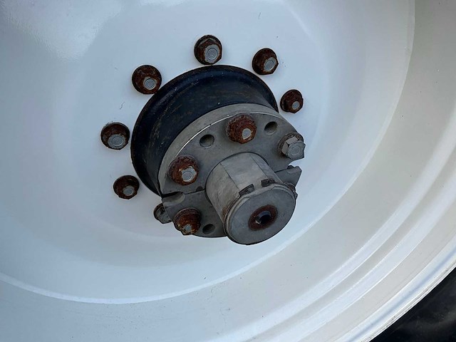 2007 new holland t7050 4wd sa vierwielaangedreven landbouwtractor - afbeelding 7 van  16