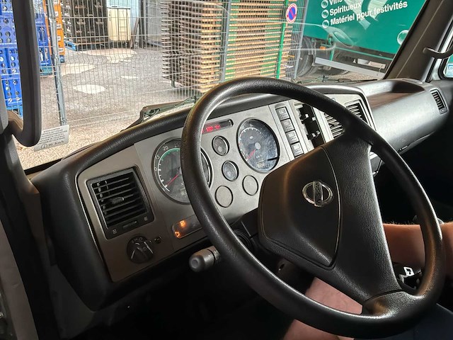2007 nissan atleon gekoelde vrachtwagen - afbeelding 13 van  44