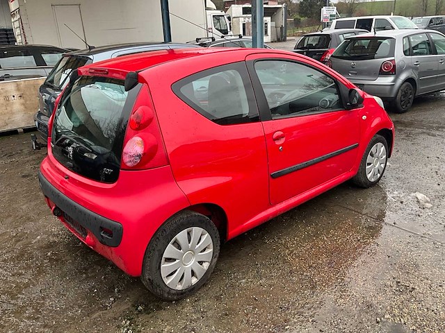2007 peugeot 107 personenauto - afbeelding 21 van  25