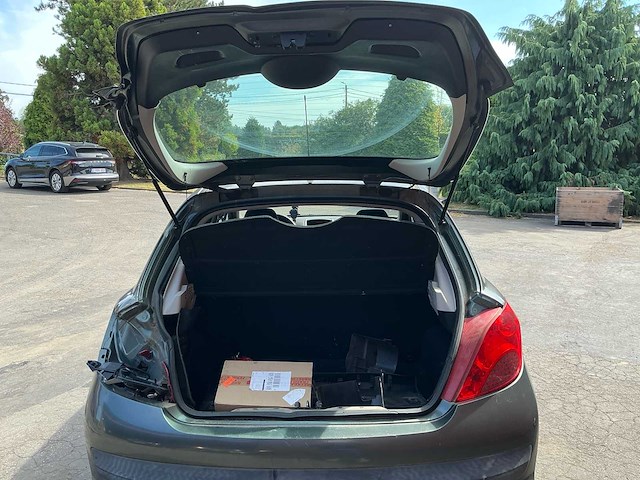 2007 peugeot 207 schadewagen personenauto - afbeelding 13 van  32