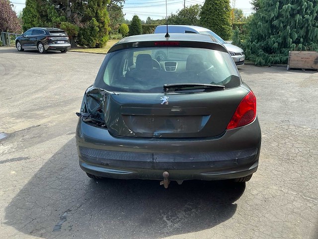 2007 peugeot 207 schadewagen personenauto - afbeelding 27 van  32